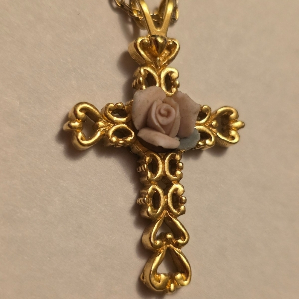 Gold Floral Cross Pendant Necklace